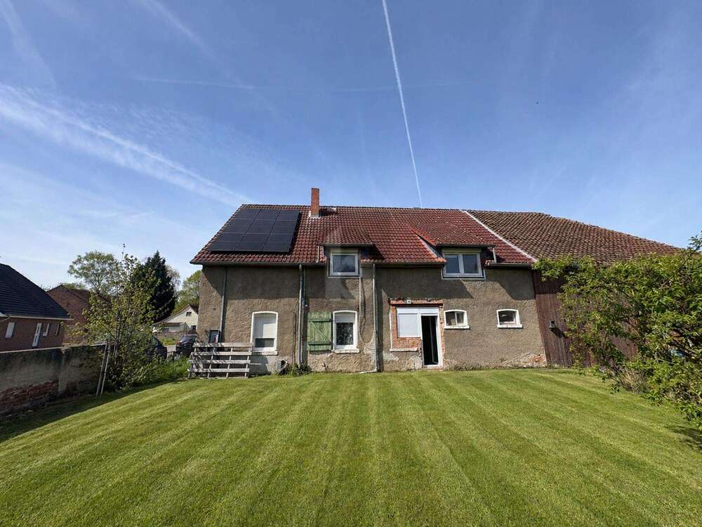 Thumbnail-Haus zum Kaufen in Döhren 165.000,00 € 168 m²