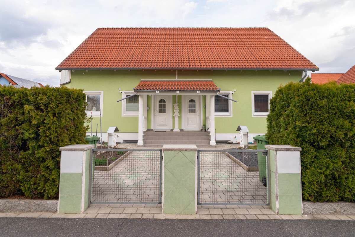 Thumbnail-Haus zum Kaufen in Schwandorf 375.000,00 € 115 m²