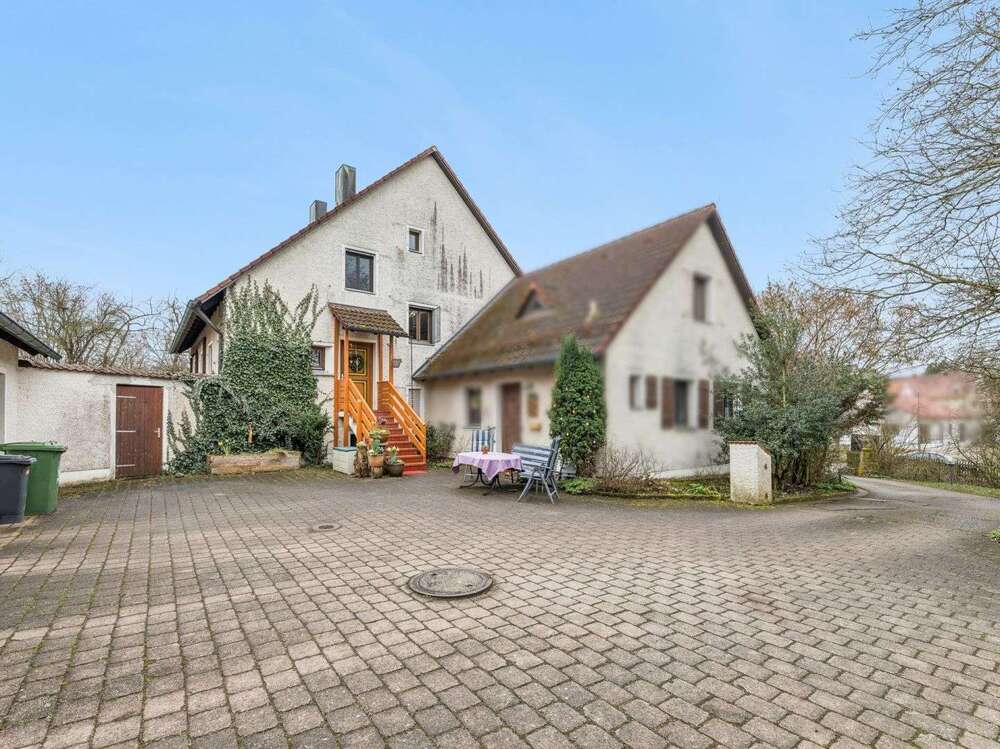 Thumbnail-Haus zum Kaufen in Westheim 475.000,00 € 264.02 m²