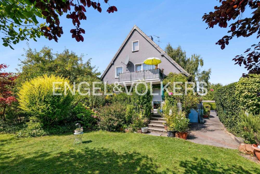 Thumbnail-Haus zum Kaufen in Köln - Höhenhaus 810.000,00 € 168 m²