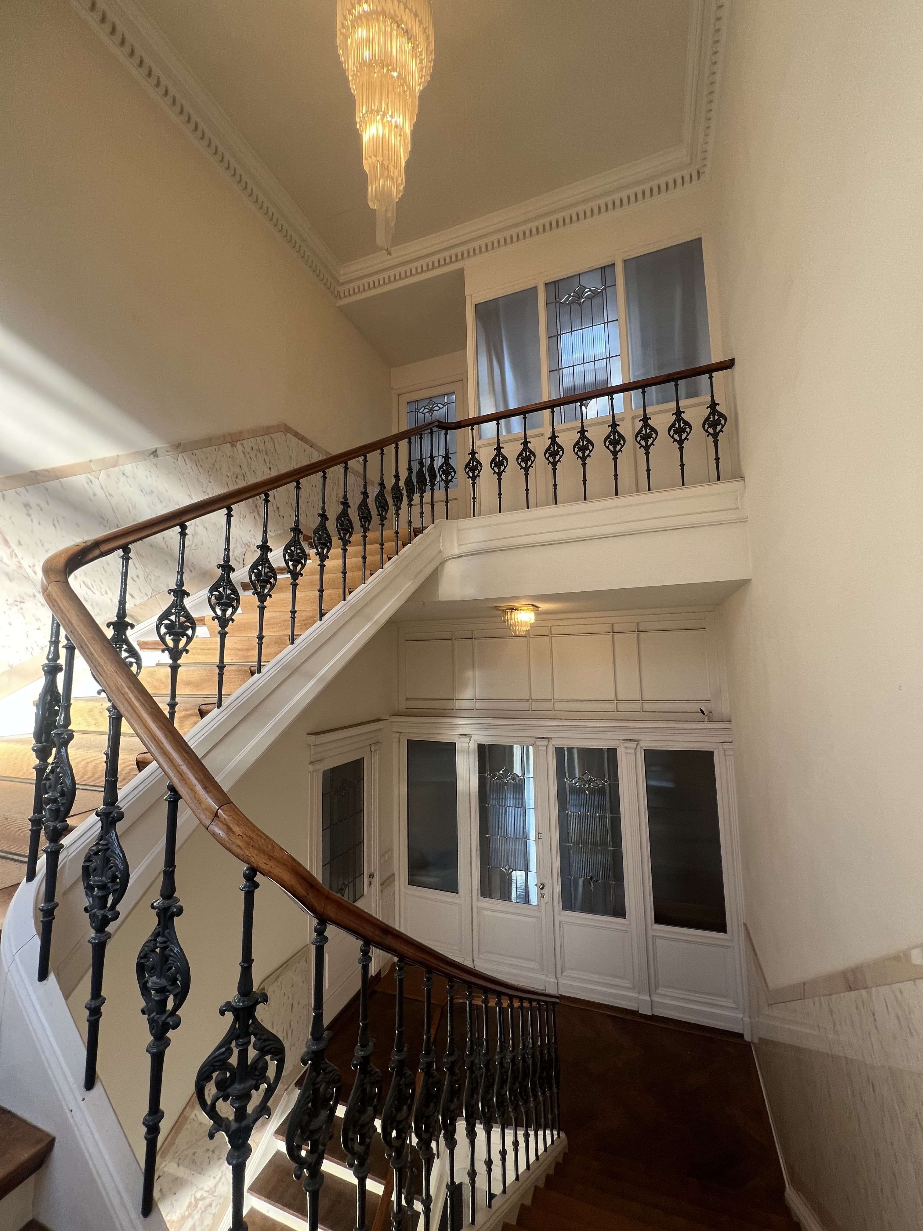 Thumbnail-Wohnung zum Mieten in Wiesbaden 3.200,00 € 180 m²