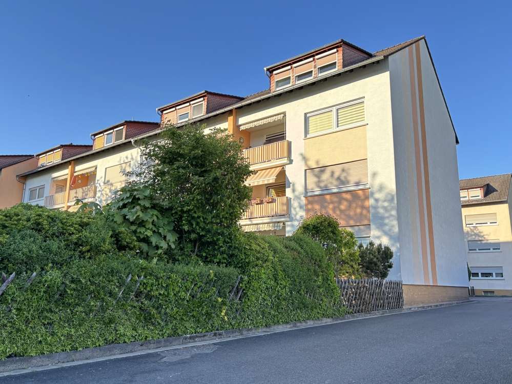 Thumbnail-Wohnung zum Kaufen in Rodgau 145.000,00 € 67.73 m²