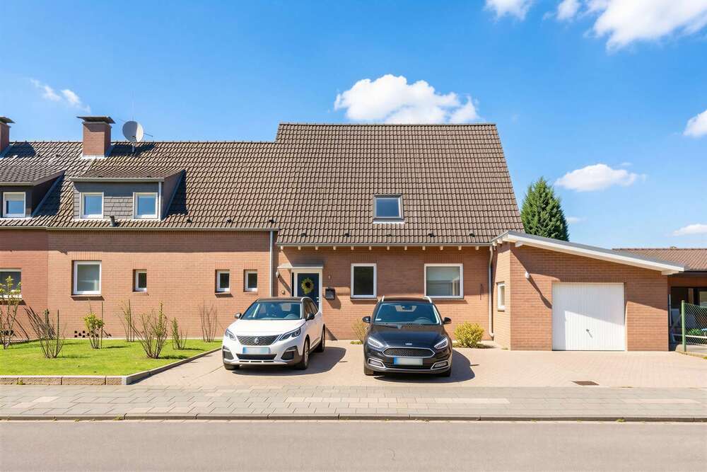 Thumbnail-Haus zum Kaufen in Bergheim 449.000,00 € 247 m²