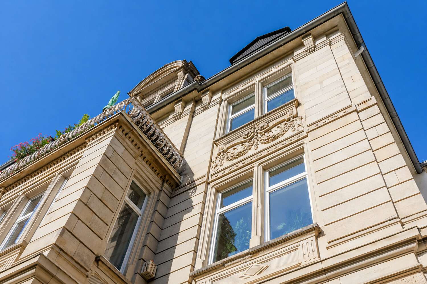 Thumbnail-Wohnung zum Kaufen in Frankfurt am Main 2.450.000,00 € 287.39 m²