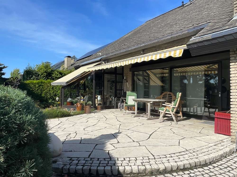 Thumbnail-Haus zum Kaufen in Bielefeld 695.000,00 € 272 m²