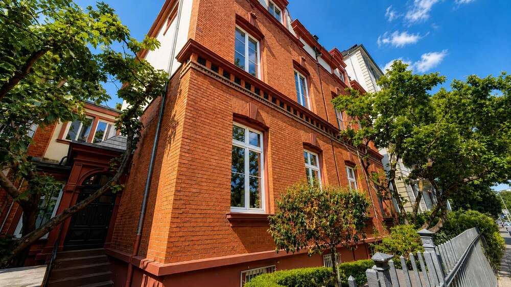 Thumbnail-Haus zum Kaufen in Frankfurt am Main 3.600.000,00 € 180 m²