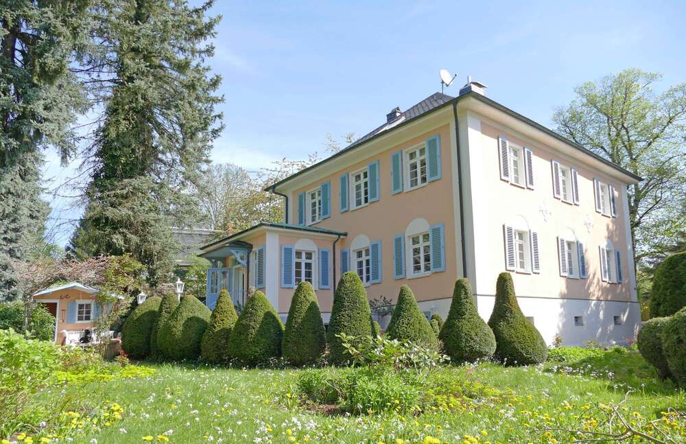 Thumbnail-Haus zum Kaufen in Oberlungwitz 555.000,00 € 215.02 m²