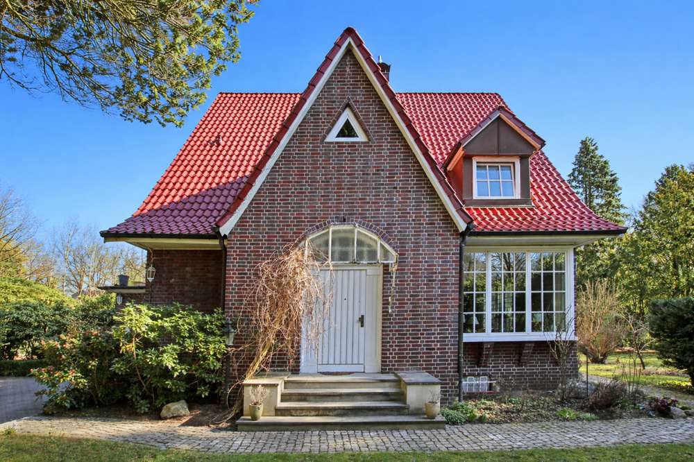 Thumbnail-Haus zum Kaufen in Hamburg-Wohldorf-Ohlstedt 1.475.000,00 € 230 m²