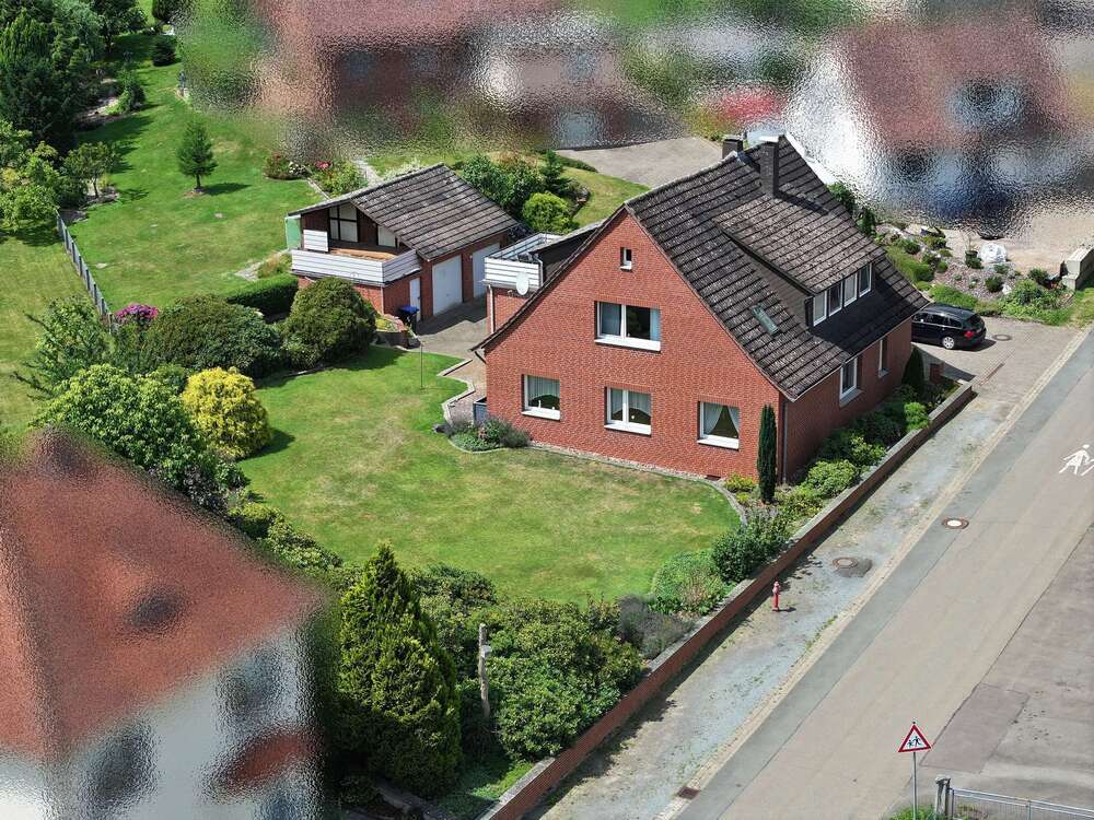 Thumbnail-Haus zum Kaufen in Porta Westfalica 265.000,00 € 204 m²