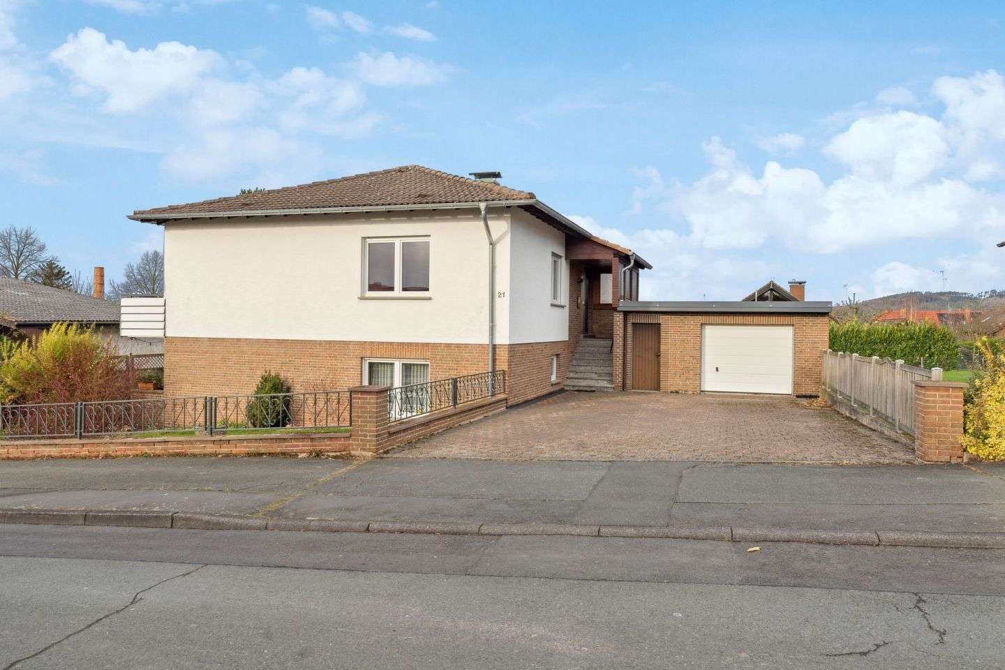 Thumbnail-Haus zum Kaufen in Wolfhagen 324.000,00 € 218 m²