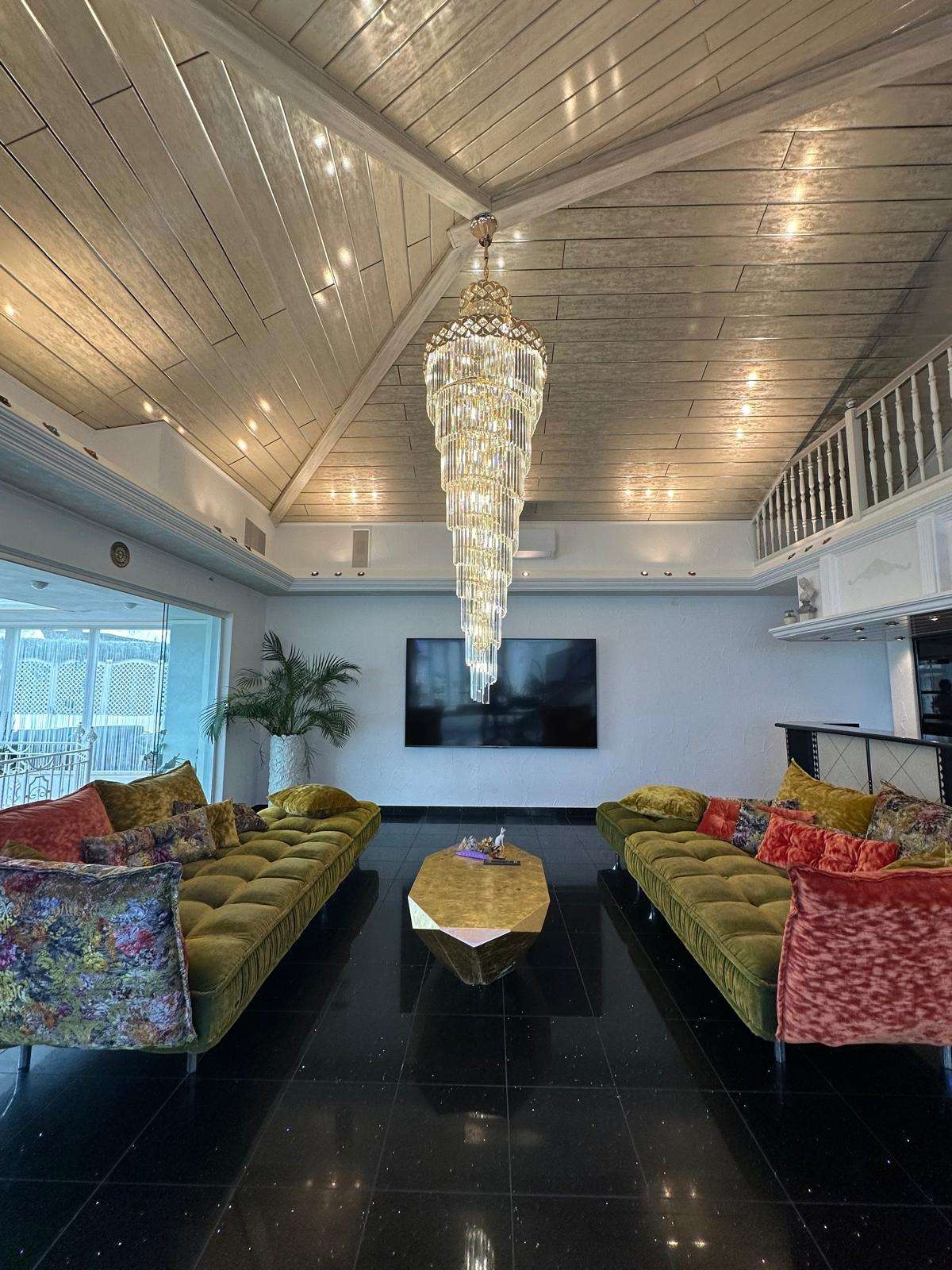 Thumbnail-Haus zum Kaufen in Kutzenhausen 1.490.000,00 € 520 m²