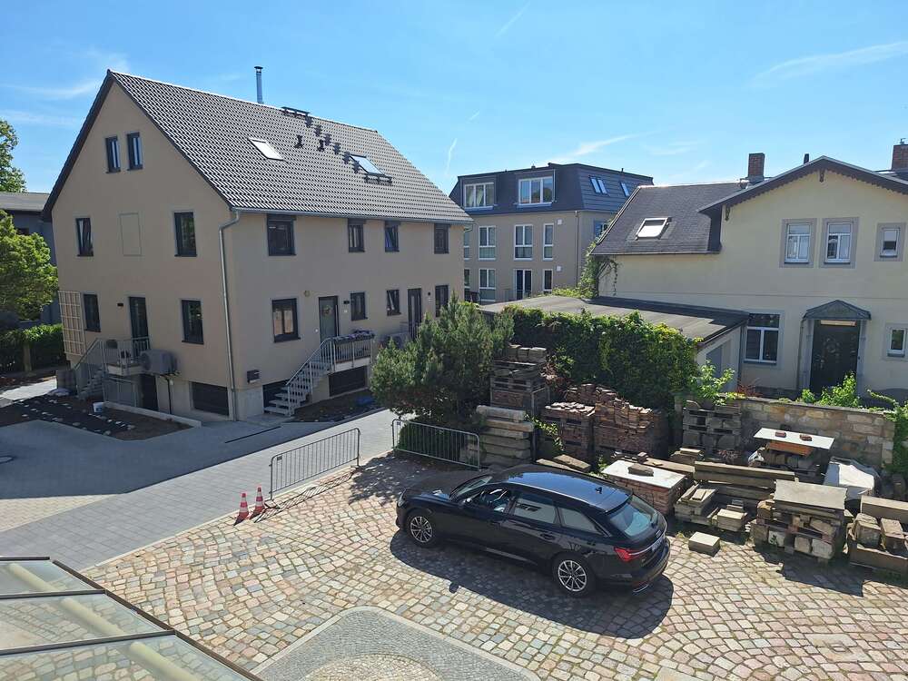 Thumbnail-Haus zum Kaufen in Dresden 690.000,00 € 250 m²