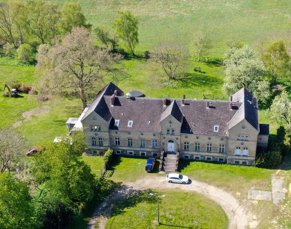 Thumbnail-Haus zum Kaufen in Bartow 1.049.000,00 € 600 m²