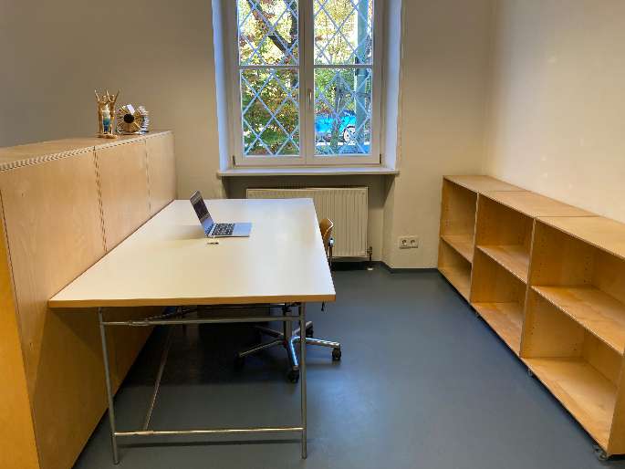 Thumbnail-Büro in München 335,00 € 4 m²