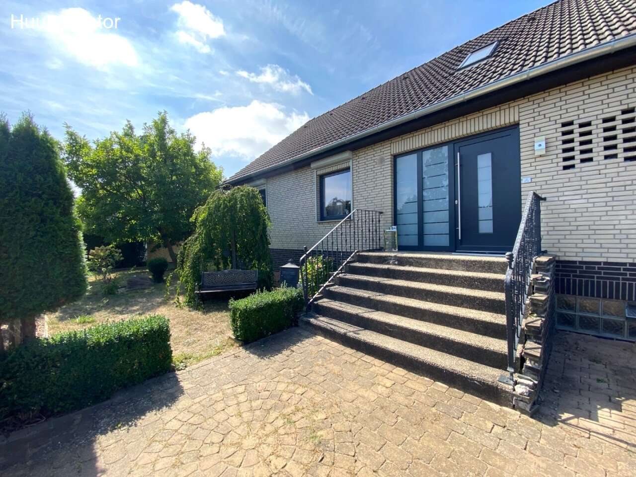 Thumbnail-Haus zum Kaufen in Lindhorst 349.000,00 € 180 m²