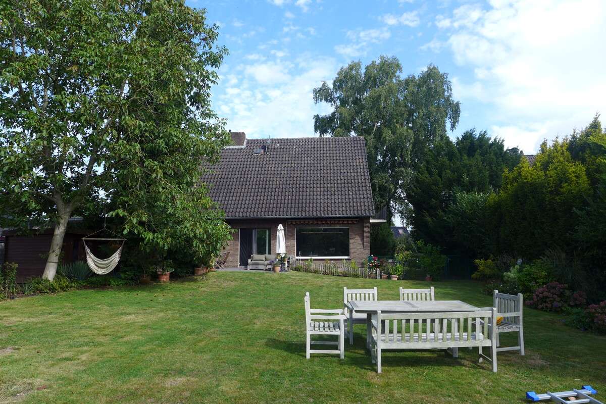 Thumbnail-Haus zum Kaufen in Moers 675.000,00 € 147 m²