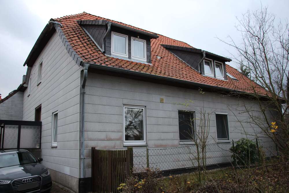 Thumbnail-Haus zum Kaufen in Wennigsen (Deister) 175.000,00 € 230 m²