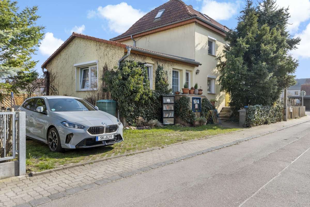 Thumbnail-Haus zum Kaufen in Halle 345.000,00 € 125 m²