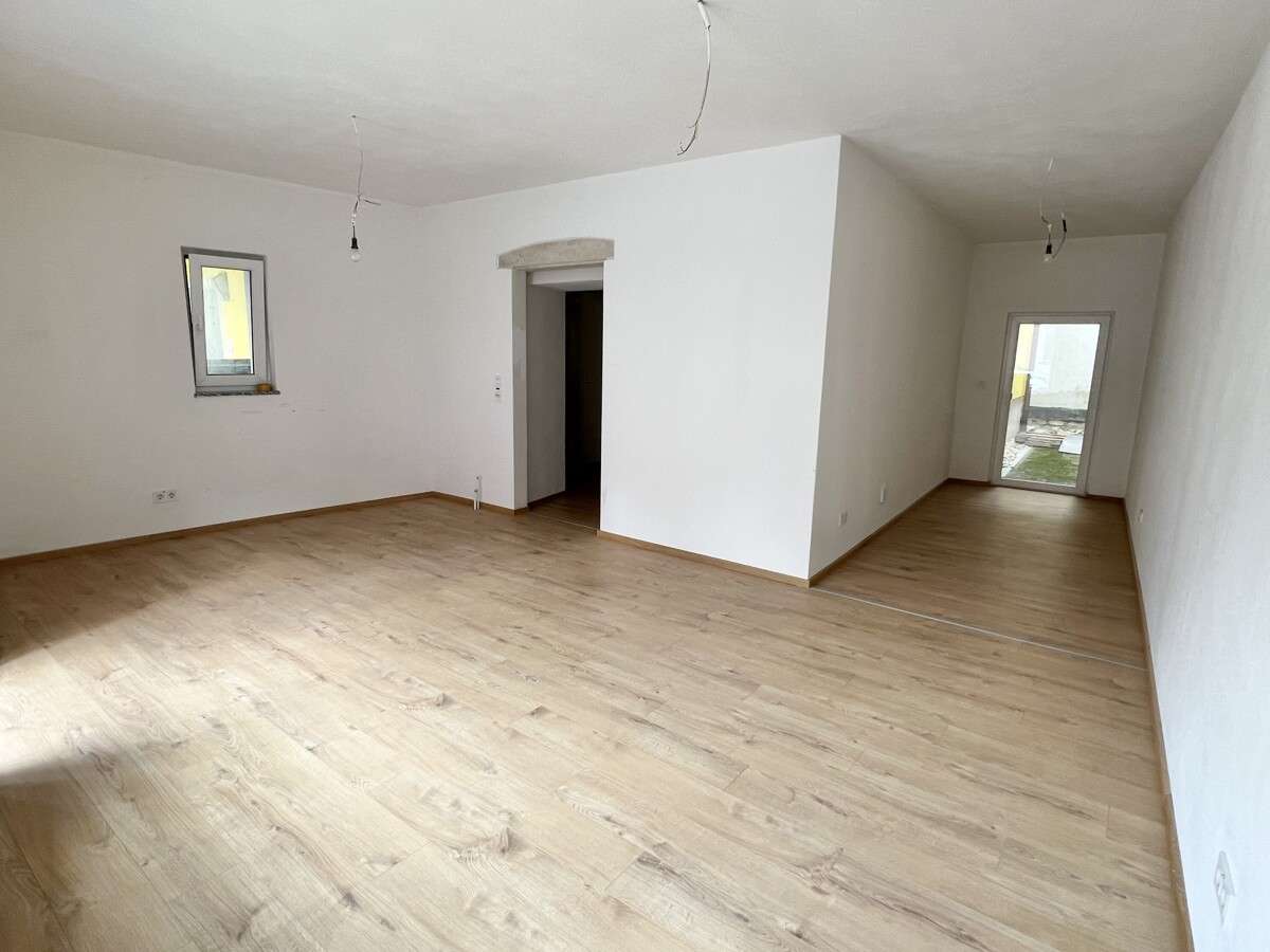 Thumbnail-Wohnung zum Kaufen in Regensburg 299.000,00 € 94 m²