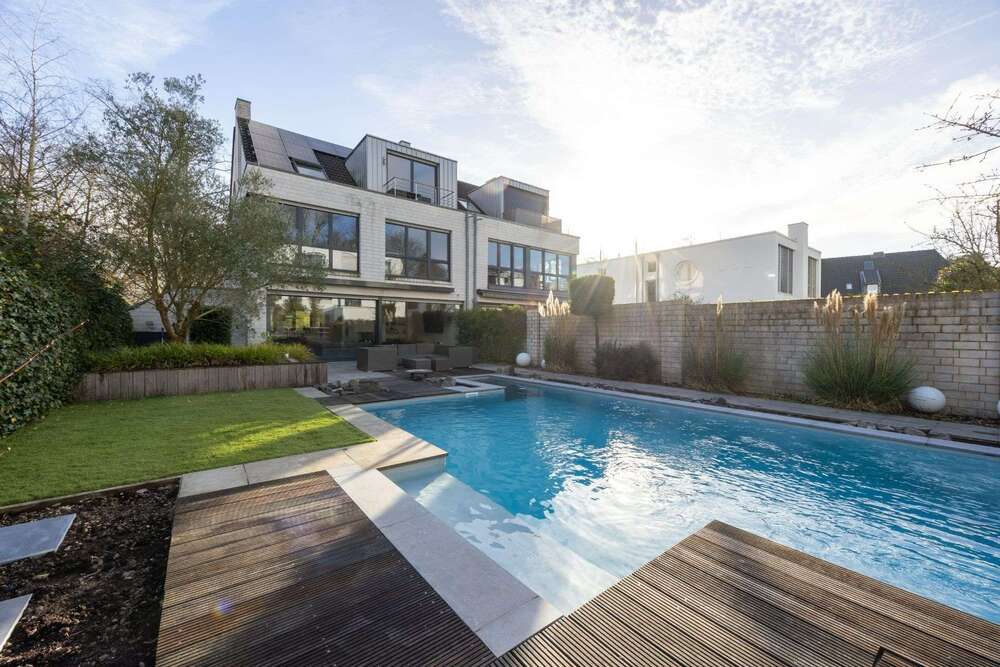 Thumbnail-Haus zum Kaufen in Neuss 1.425.000,00 € 218 m²