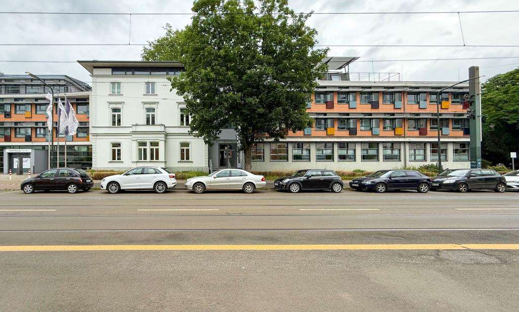 Thumbnail-Büro in Düsseldorf 2.846,63 € 206 m²