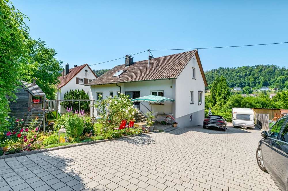 Thumbnail-Haus zum Kaufen in Horb am Neckar Mühringen 379.000,00 € 220 m²