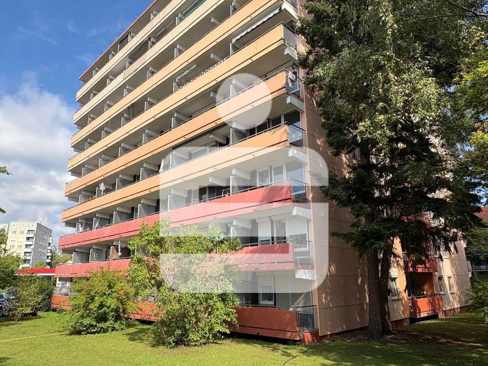 Thumbnail-Wohnung zum Kaufen in Erlangen 122.000,00 € 28.73 m²