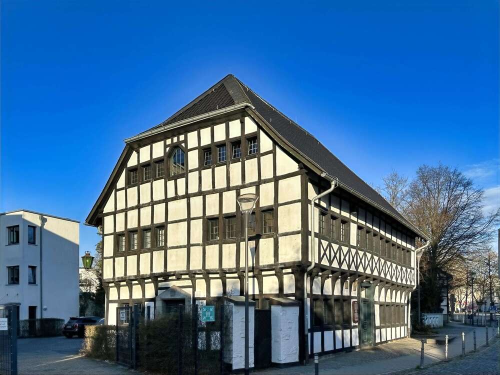 Thumbnail-Büro in Hilden 695.000,00 € 280 m²