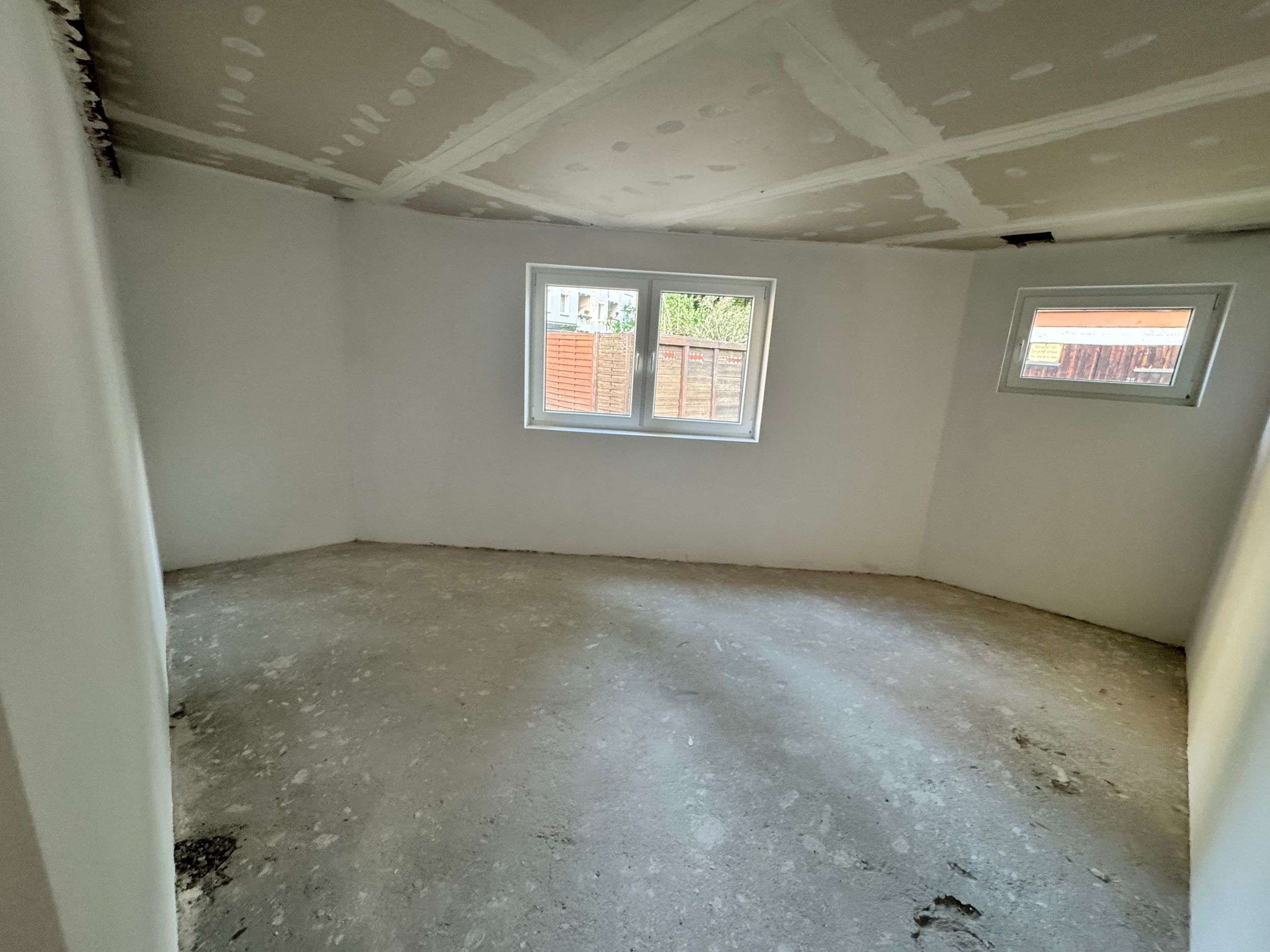 Thumbnail-Halle in Essen 140,00 € 18.23 m²