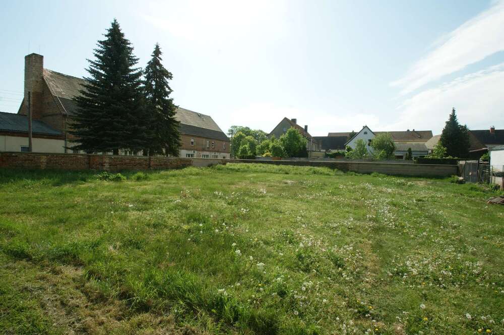 Thumbnail-Grundstück zu verkaufen in Teutschenthal 55.000,00 € 712 m²