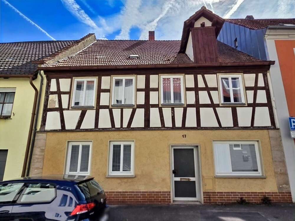 Thumbnail-Haus zum Kaufen in Eltmann 95.000,00 € 120 m²