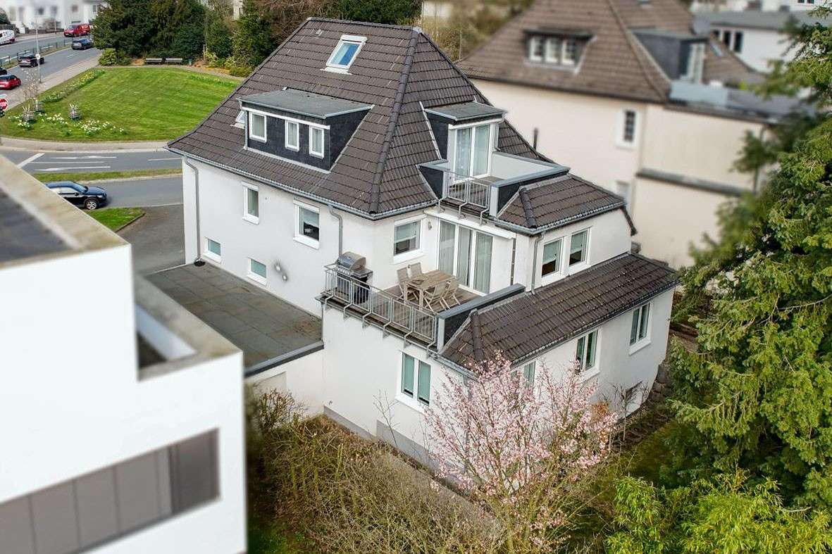 Thumbnail-Haus zum Kaufen in Essen 1.175.000,00 € 280 m²