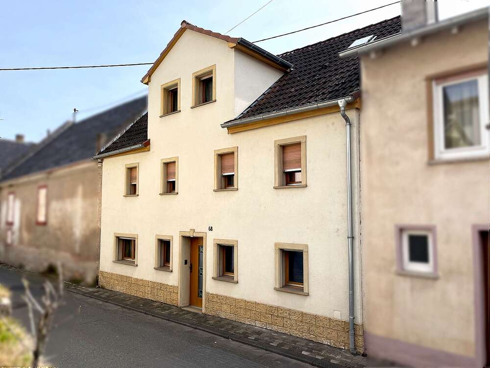 Thumbnail-Haus zum Kaufen in Nierstein-Schwabsburg 298.000,00 € 180 m²