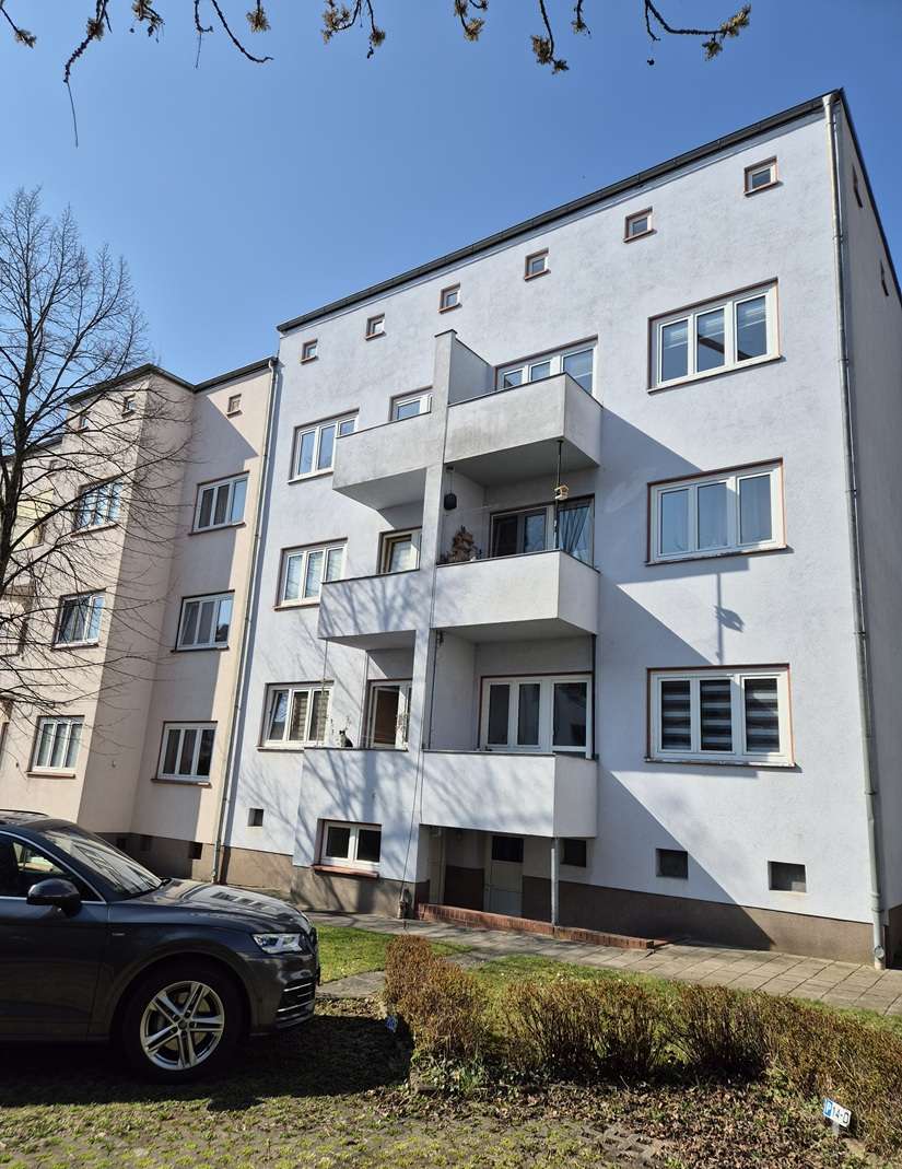 Thumbnail-Wohnung zum Kaufen in Leipzig 119.100,00 € 45.93 m²