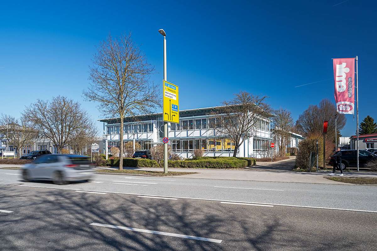 Thumbnail-Halle in Augsburg 12.200,00 € 1100 m²