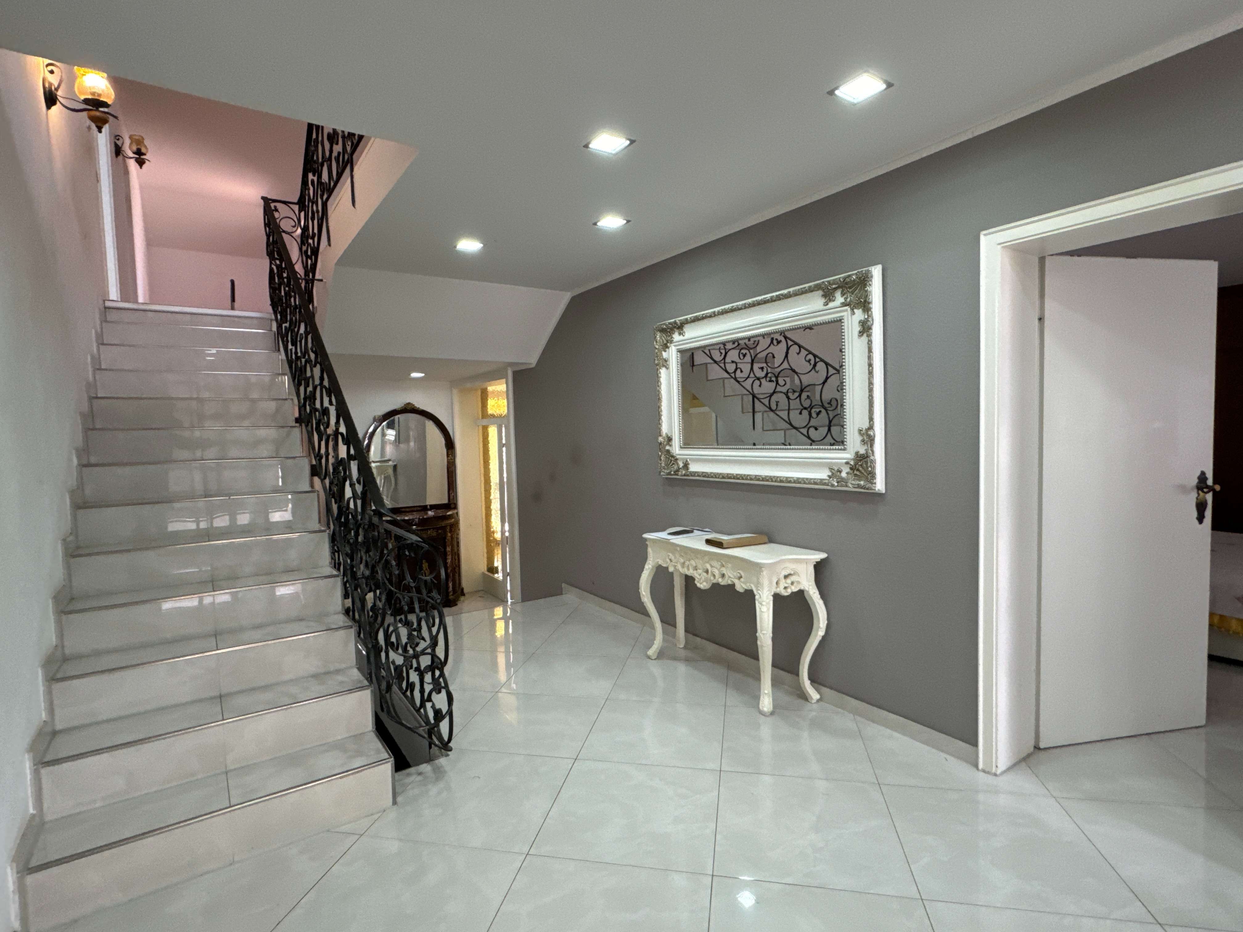 Thumbnail-Haus zum Kaufen in Ludwigshafen am Rhein 849.000,00 € 392 m²