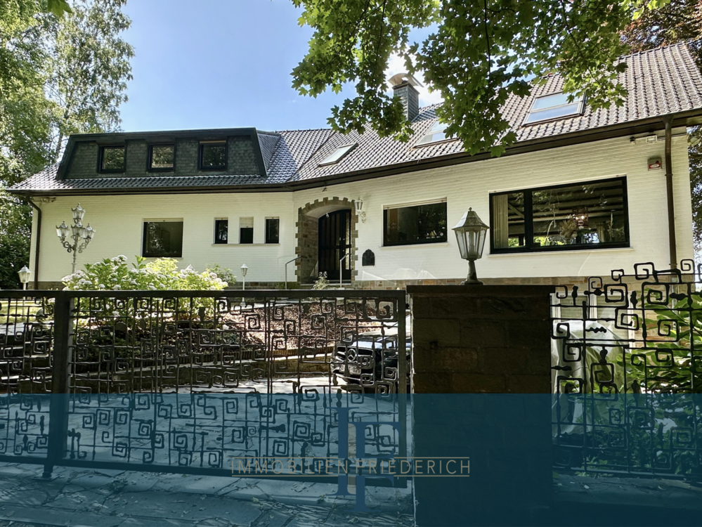 Thumbnail-Haus zum Mieten in Aachen 1.950,00 € 283 m²