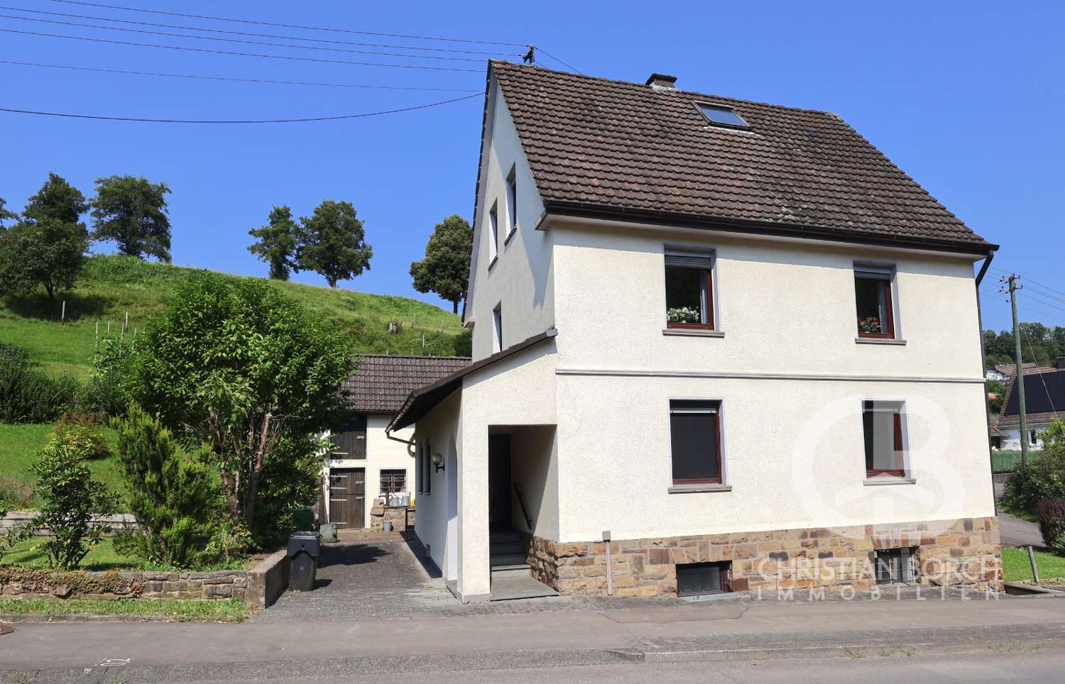 Thumbnail-Haus zum Kaufen in Wiehl Weiershagen 165.000,00 € 183 m²