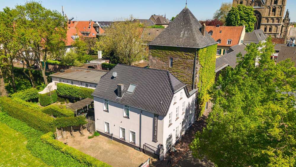 Thumbnail-Haus zum Kaufen in Xanten 1.350.000,00 € 358.7 m²