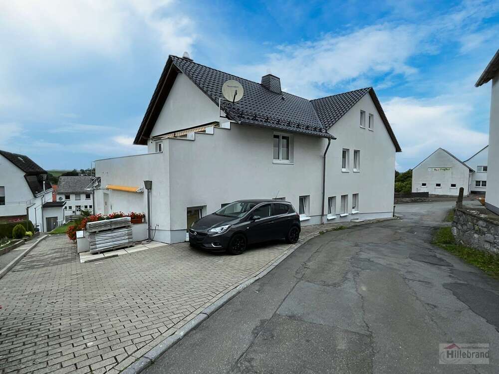 Thumbnail-Haus zum Kaufen in Brilon - Madfeld 350.000,00 € 263 m²