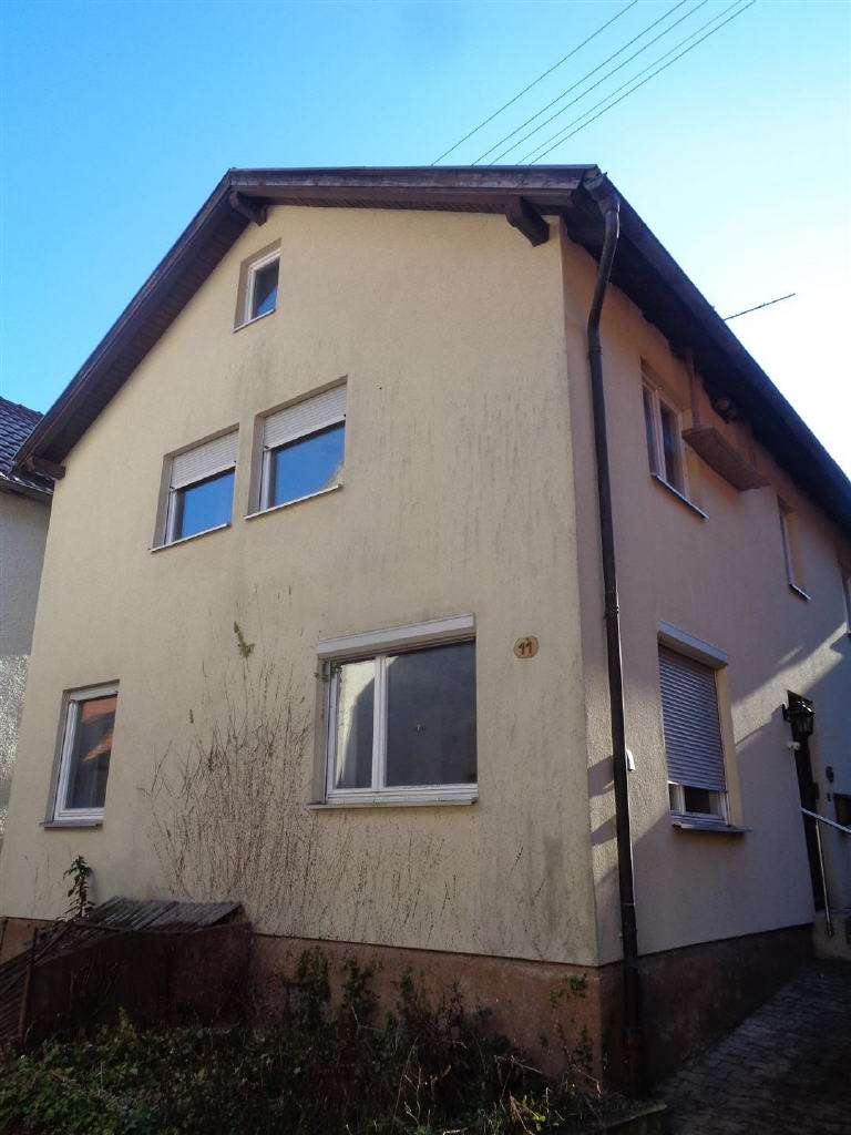 Thumbnail-Haus zum Kaufen in Wertheim-Waldenhausen 109.000,00 € 100 m²