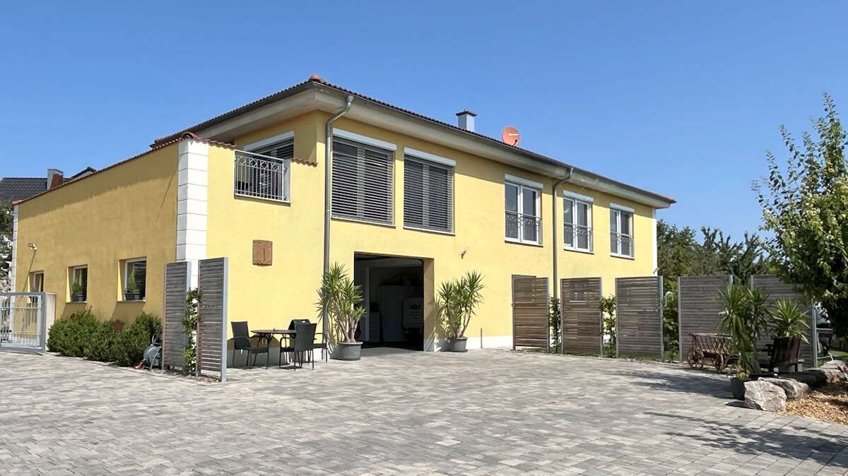 Thumbnail-Haus zum Kaufen in Oberaurach 1.180.000,00 € 376 m²