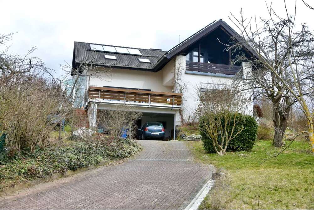 Thumbnail-Haus zum Kaufen in Sinn 380.000,00 € 227 m²