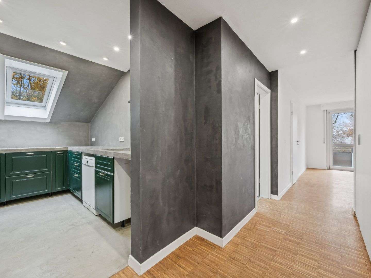 Thumbnail-Wohnung zum Kaufen in Stuttgart 349.000,00 € 81.6 m²