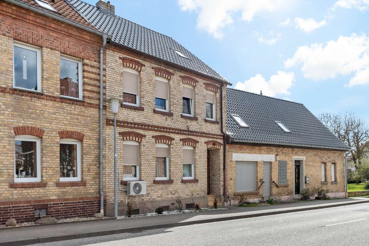 Thumbnail-Haus zum Kaufen in Erdeborn 195.000,00 € 130 m²