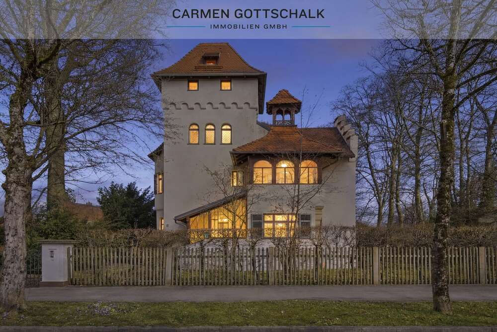 Thumbnail-Haus zum Kaufen in Gräfelfing 4.350.000,00 € 223 m²