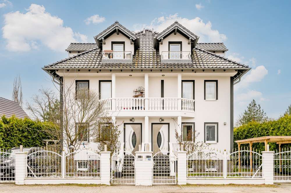 Thumbnail-Haus zum Mieten in Berlin 2.600,00 € 159 m²