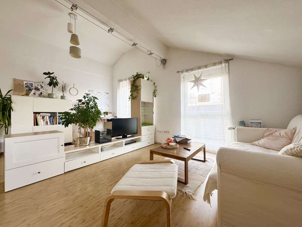 Thumbnail-Wohnung zum Kaufen in Oberstenfeld 219.000,00 € 56.17 m²