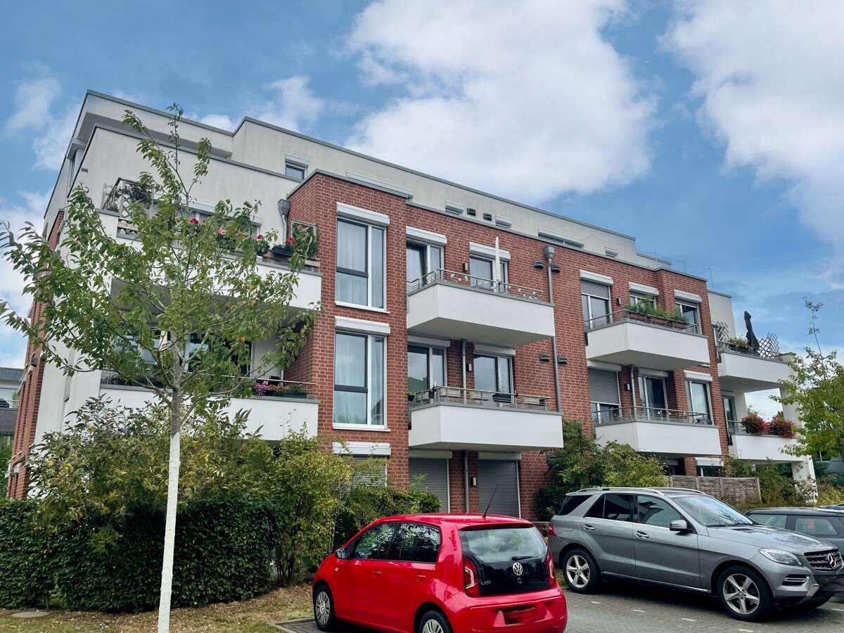 Thumbnail-Wohnung zum Mieten in Oldenburg 1.200,00 € 92.61 m²