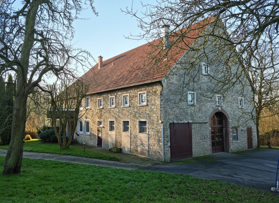 Thumbnail-Haus zum Kaufen in Lage 600.000,00 € 240 m²